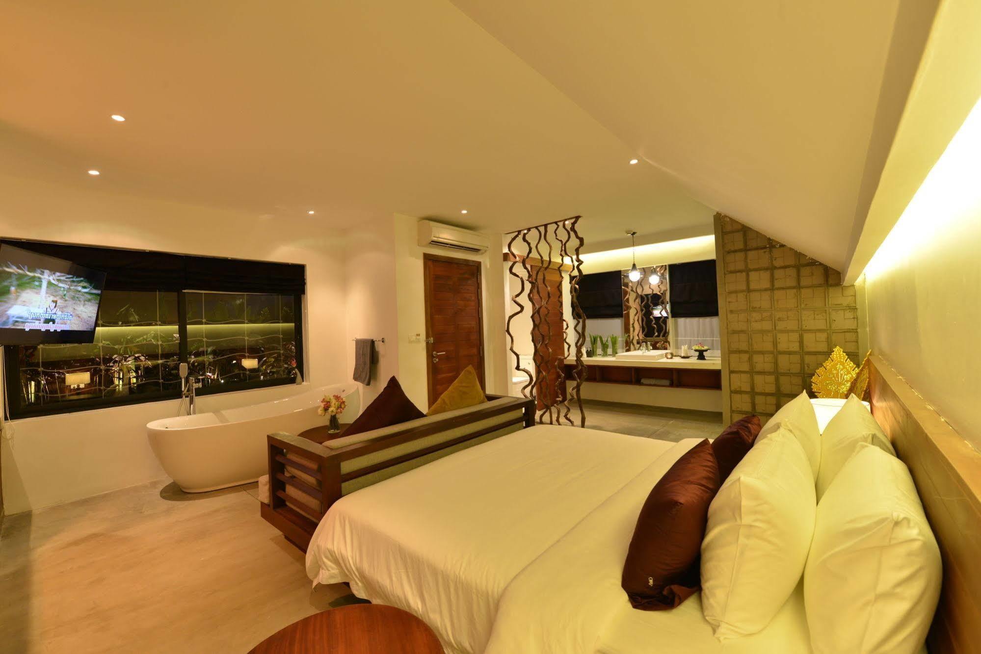 Solitaire Damnak Villa Hotel Siem Reap Exterior foto