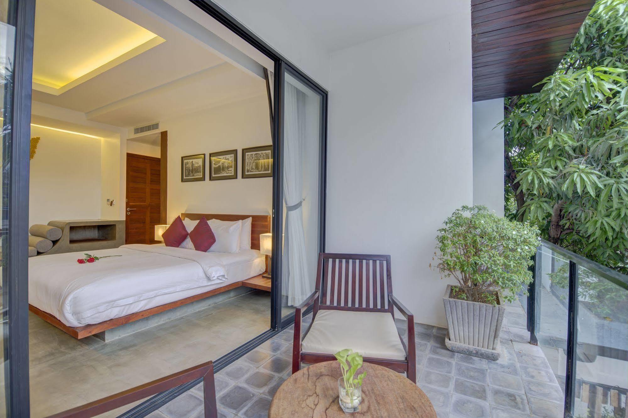 Solitaire Damnak Villa Hotel Siem Reap Exterior foto