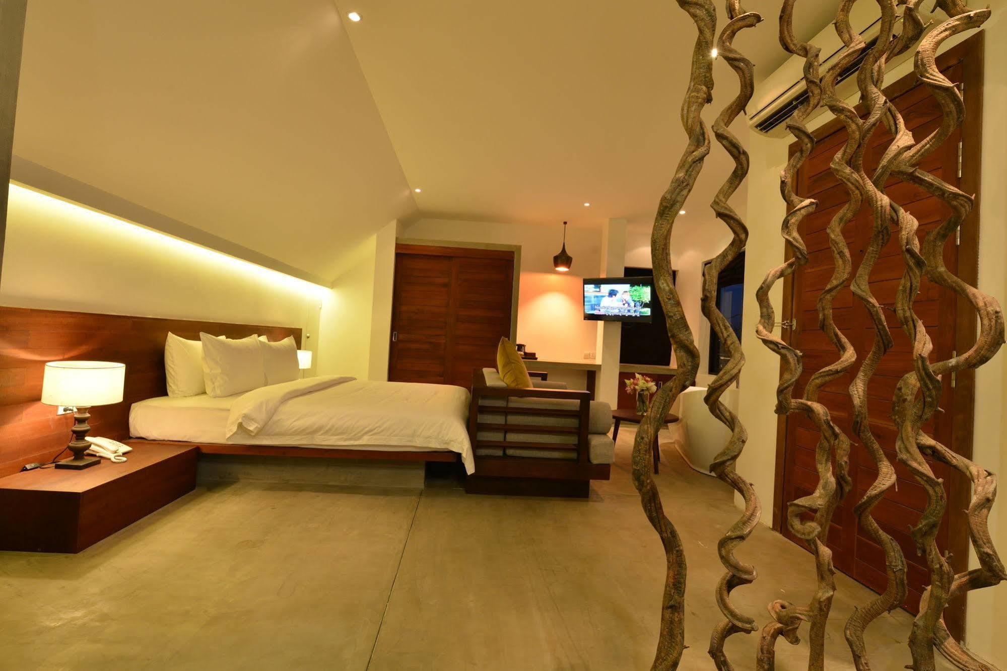 Solitaire Damnak Villa Hotel Siem Reap Exterior foto